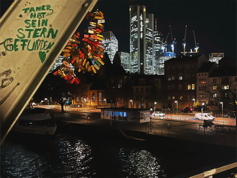 Frankfurt Expedition Mallorca Eiserner Steg Liebesschloesser 768x576